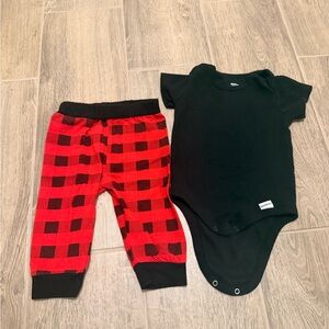 Black Short-Sleeve Baby Bodysuit with Red Buffalo Plaid Pants